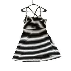 Women’s Old Navy Black&White Striped Dress Size M